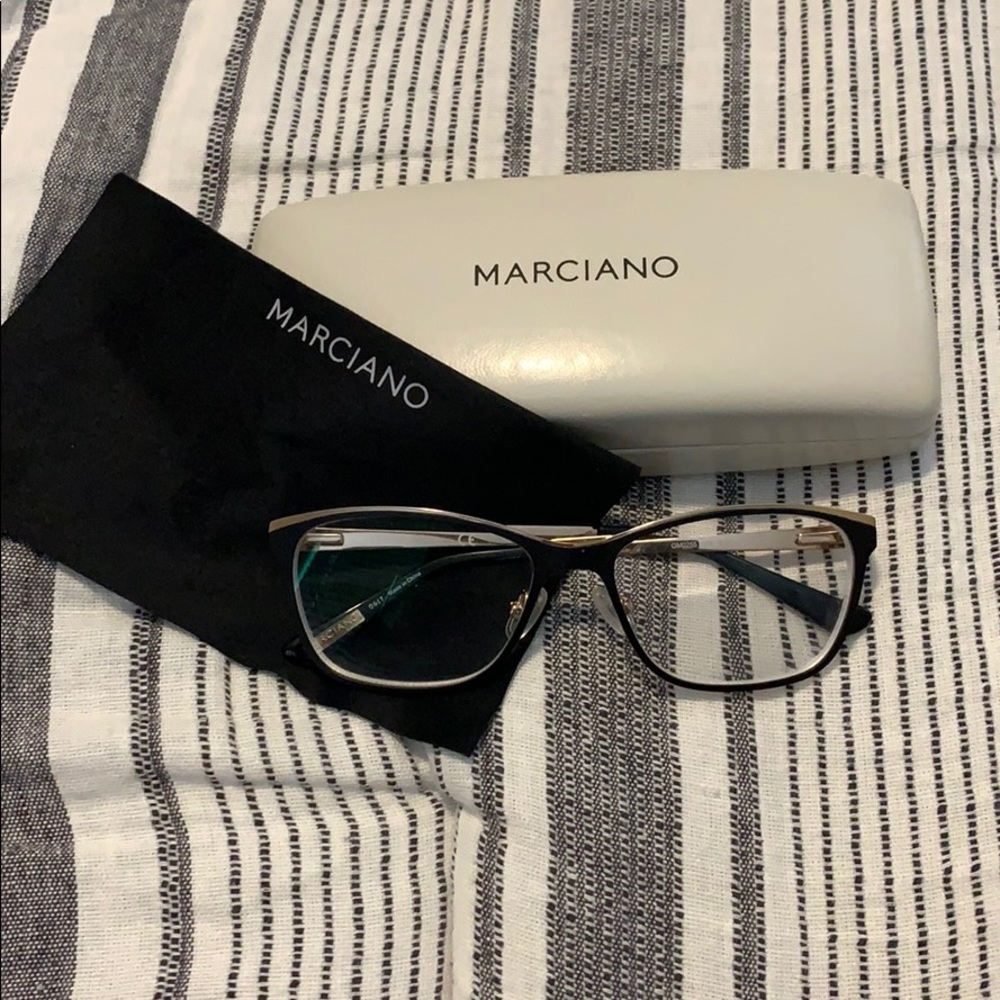 MARCIANO Frame